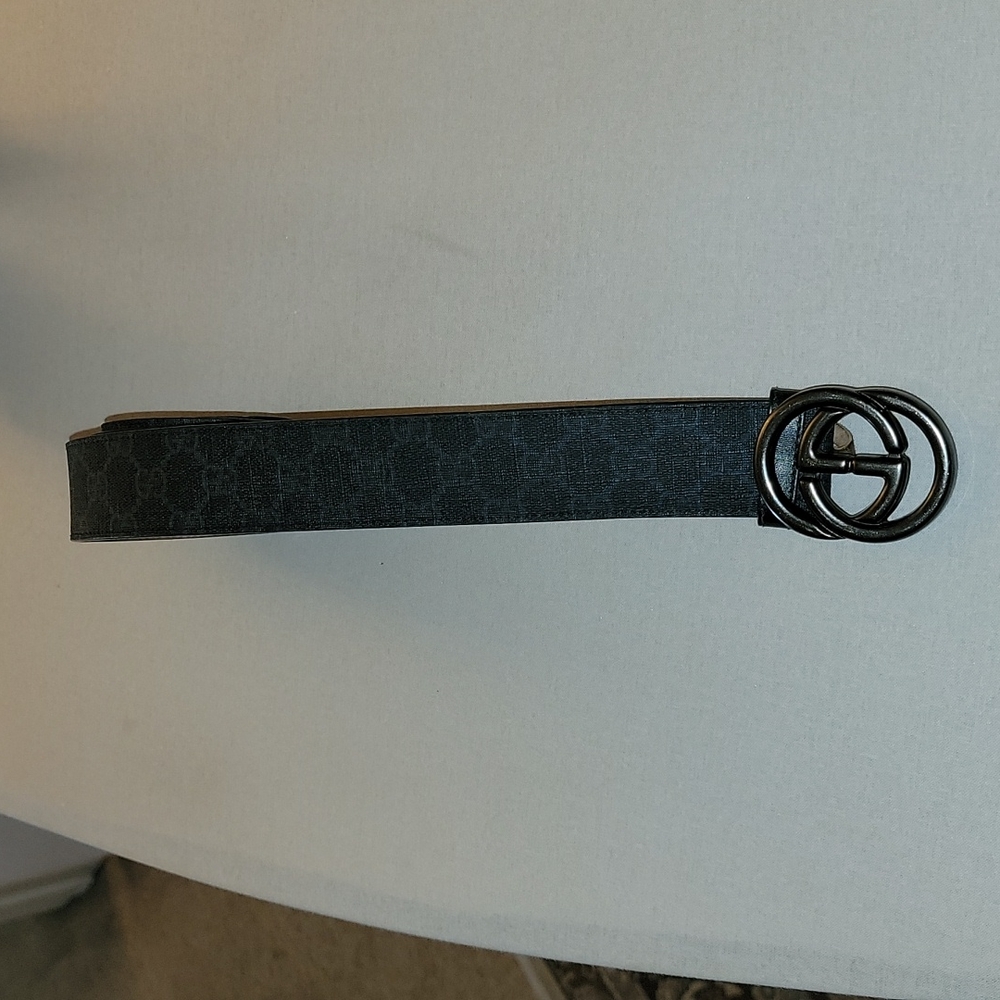 Gucci black belt